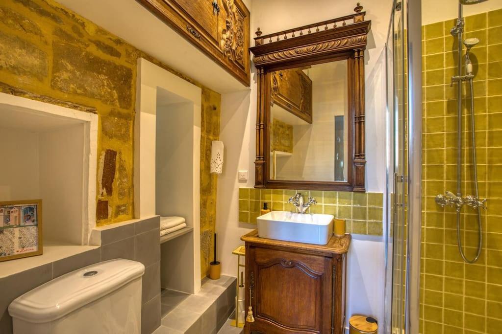 "Les Appartements De Betty C" Studio Medieval Sarlat Extérieur photo